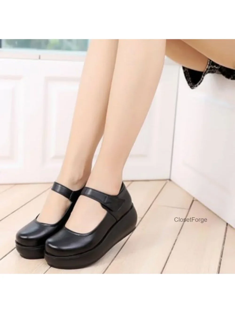 Women's Faux Leather Platform Mary Jane Pump Wide Width Non-Slip Work Shoe
